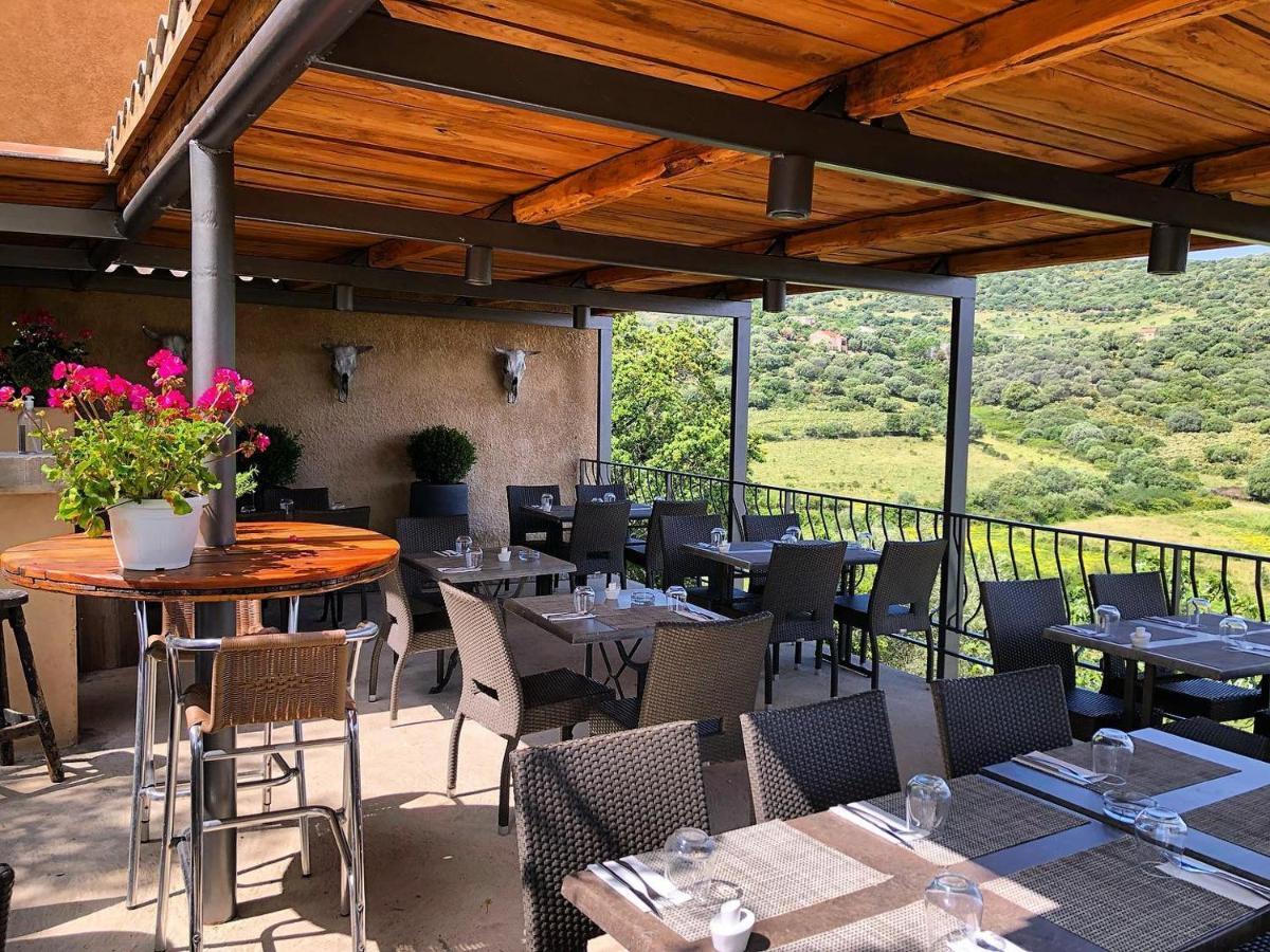 Hôtel - Restaurant U Santu Petru Saint-Florent  Bagian luar foto