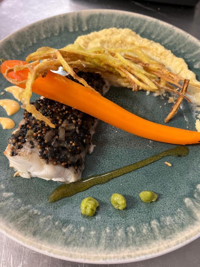 Hôtel - Restaurant U Santu Petru Saint-Florent  Bagian luar foto
