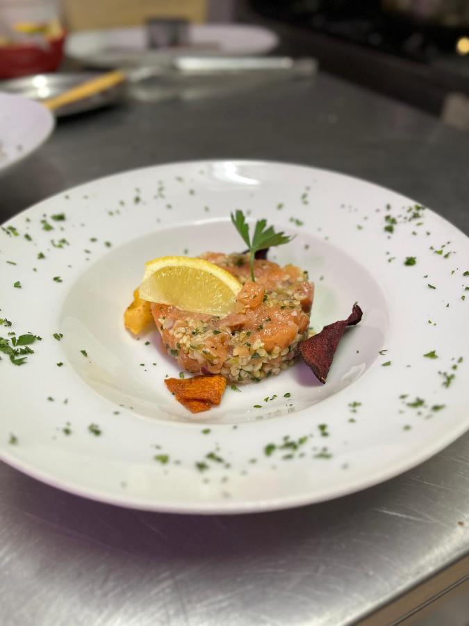 Hôtel - Restaurant U Santu Petru Saint-Florent  Bagian luar foto