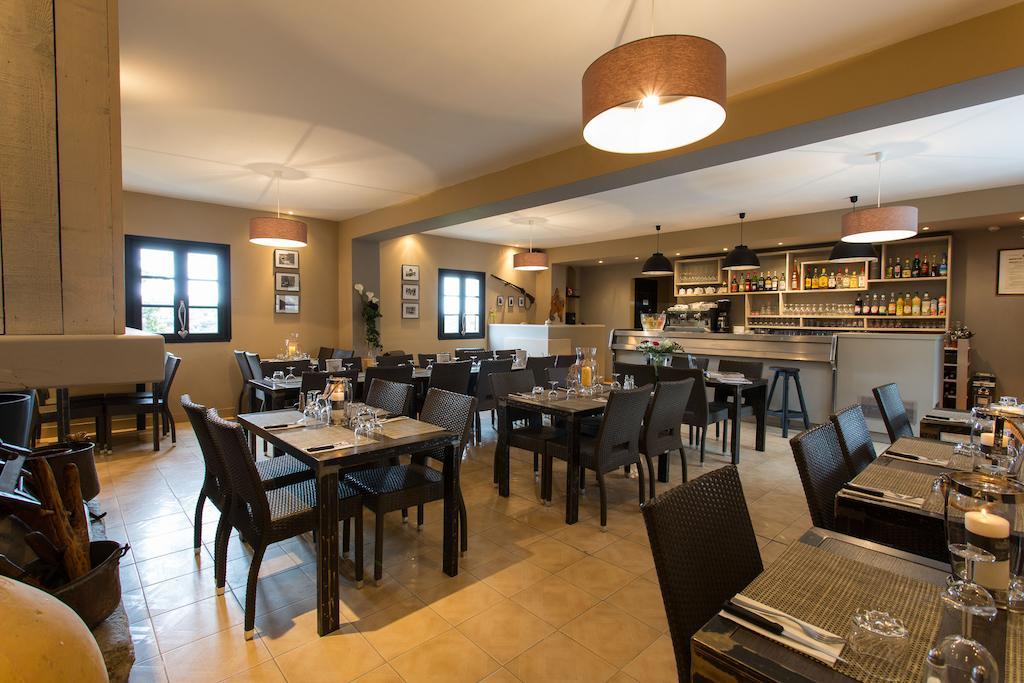Hôtel - Restaurant U Santu Petru Saint-Florent  Bagian luar foto